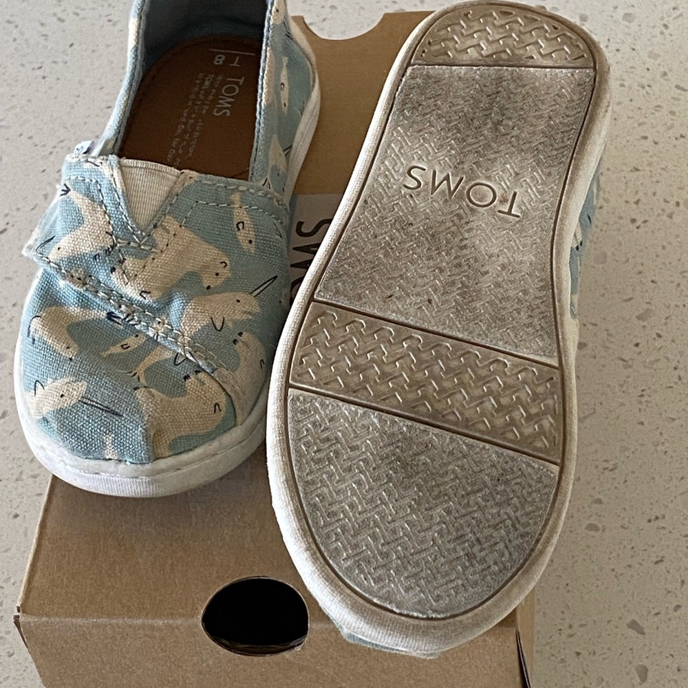 Toddler Toms shoes